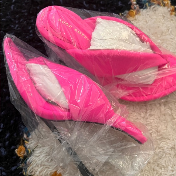 NWOT! Good American Clear Wedge Sandals - Picture 3 of 4